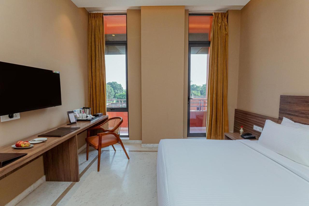 Gulab Kothi By Royal Orchid Hotels Limited Benares Buitenkant foto