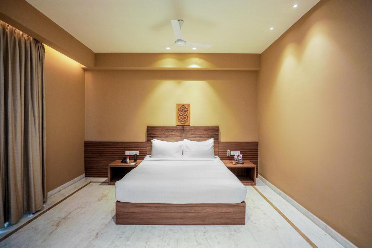Gulab Kothi By Royal Orchid Hotels Limited Benares Buitenkant foto