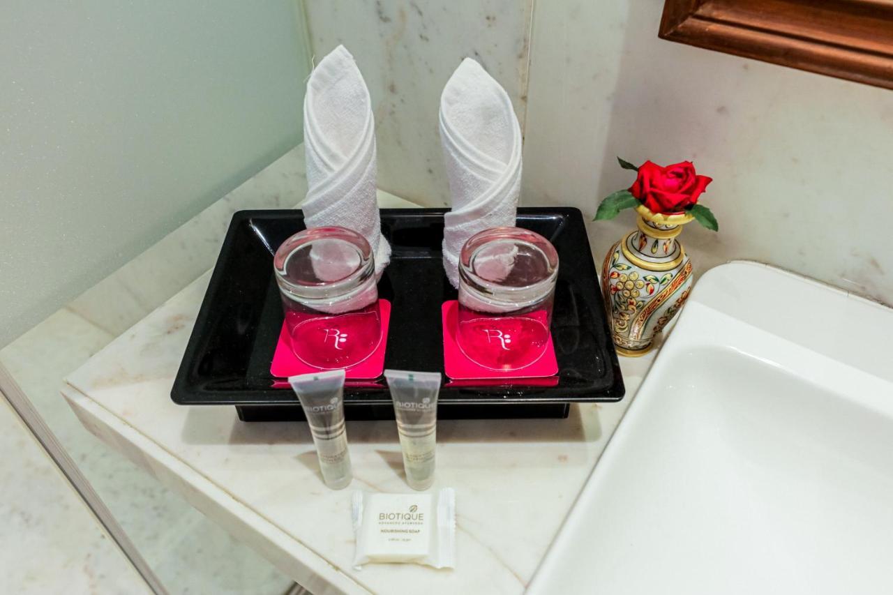Gulab Kothi By Royal Orchid Hotels Limited Benares Buitenkant foto