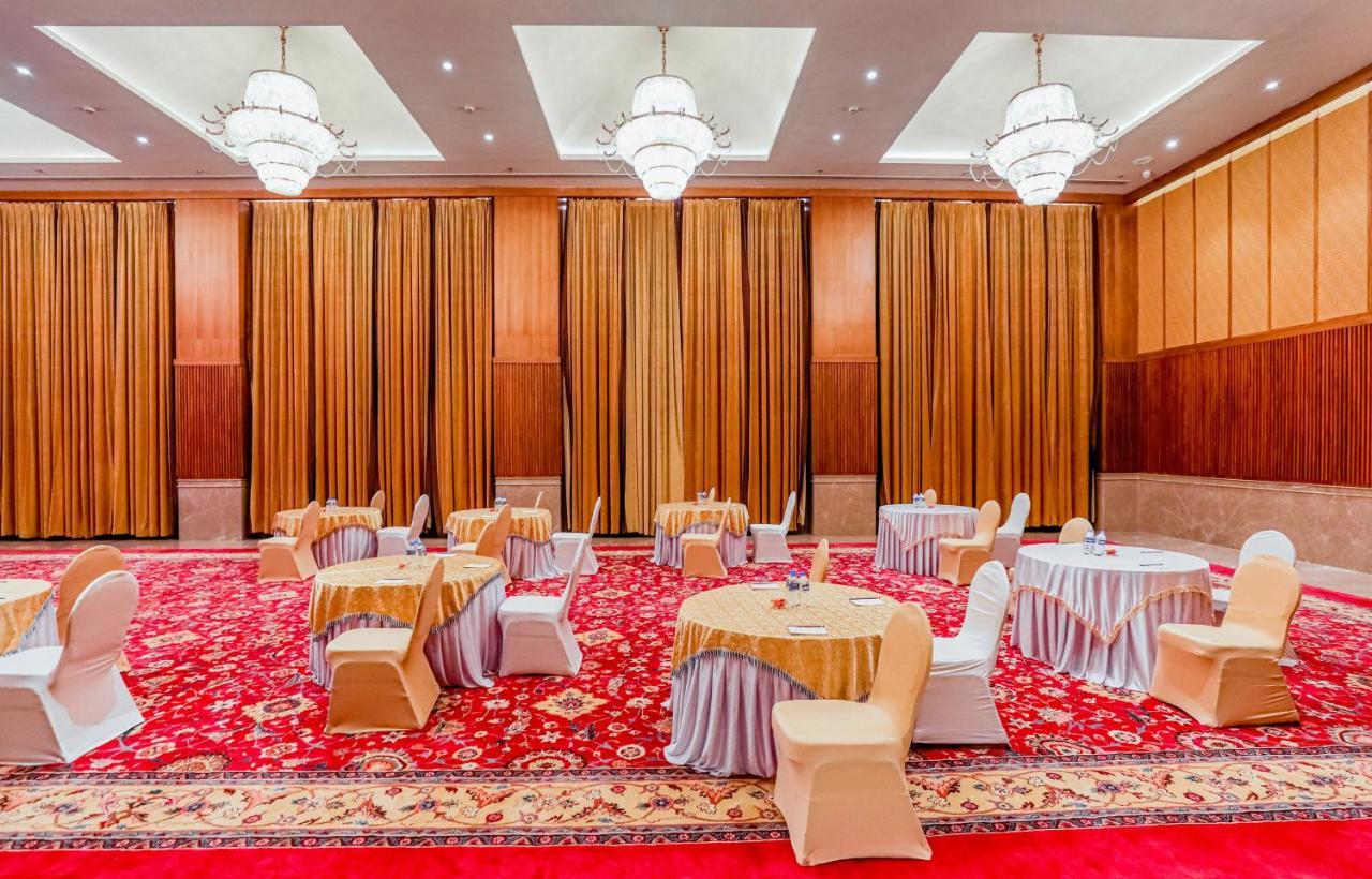 Gulab Kothi By Royal Orchid Hotels Limited Benares Buitenkant foto