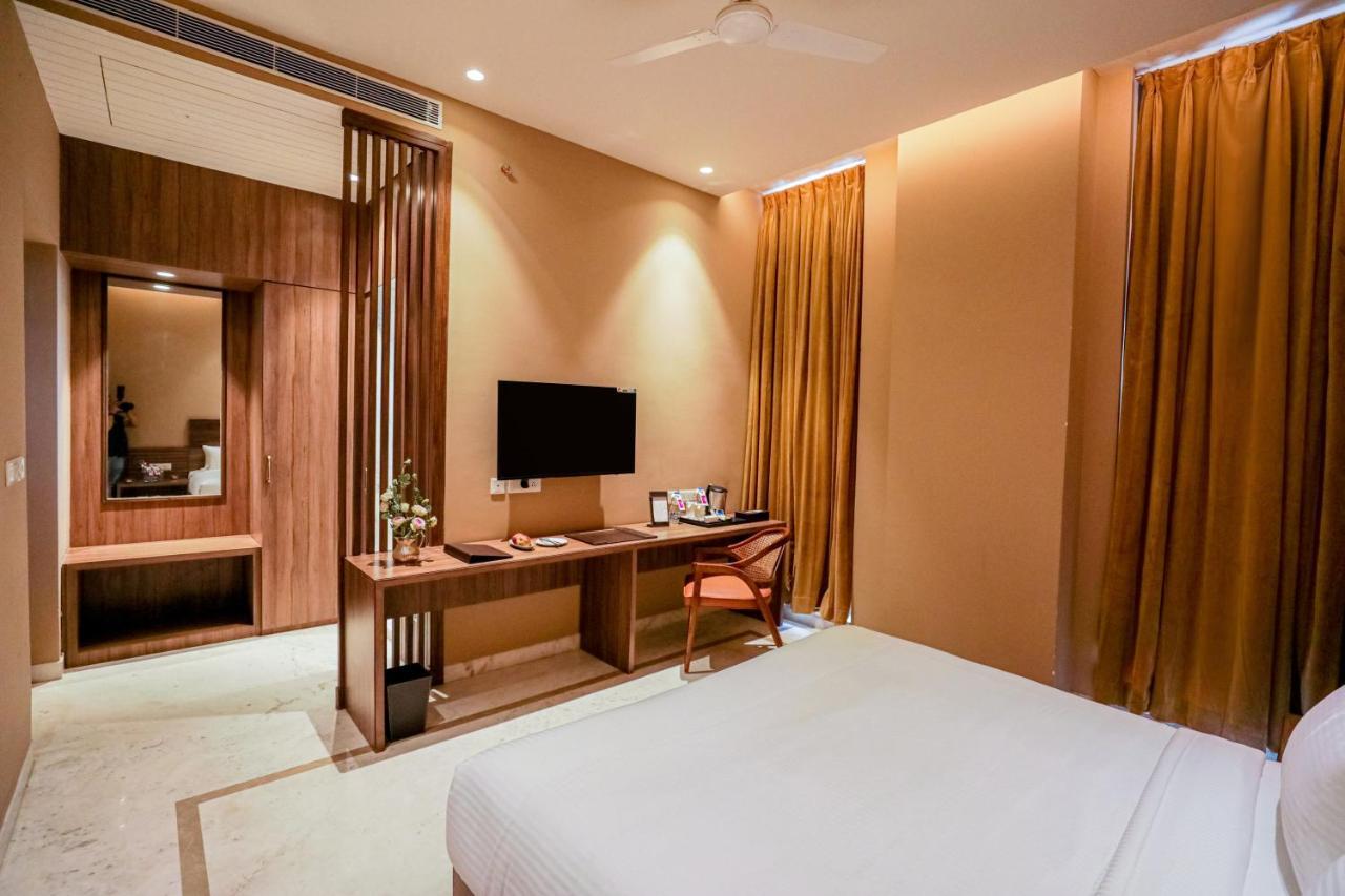 Gulab Kothi By Royal Orchid Hotels Limited Benares Buitenkant foto