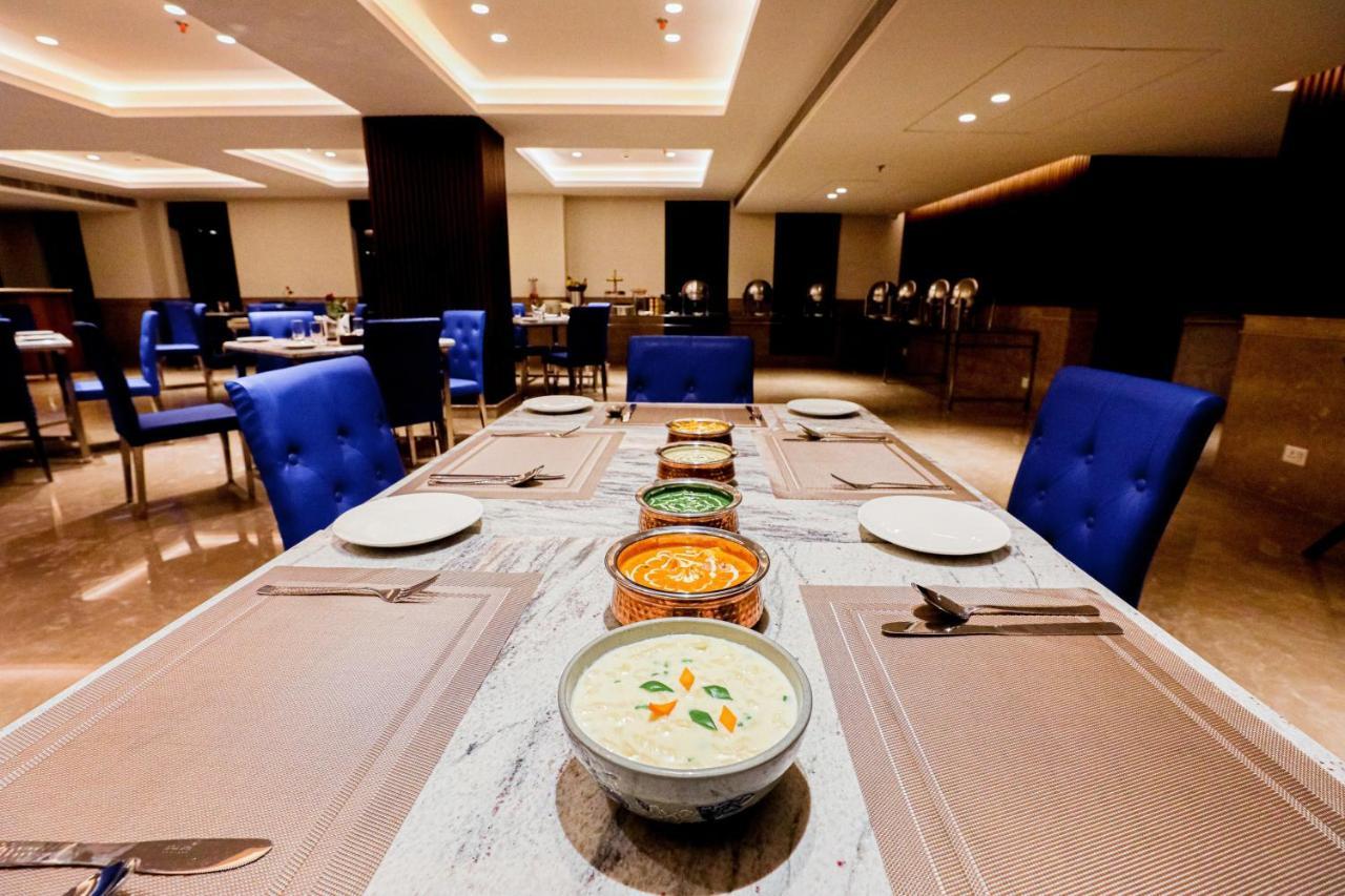 Gulab Kothi By Royal Orchid Hotels Limited Benares Buitenkant foto