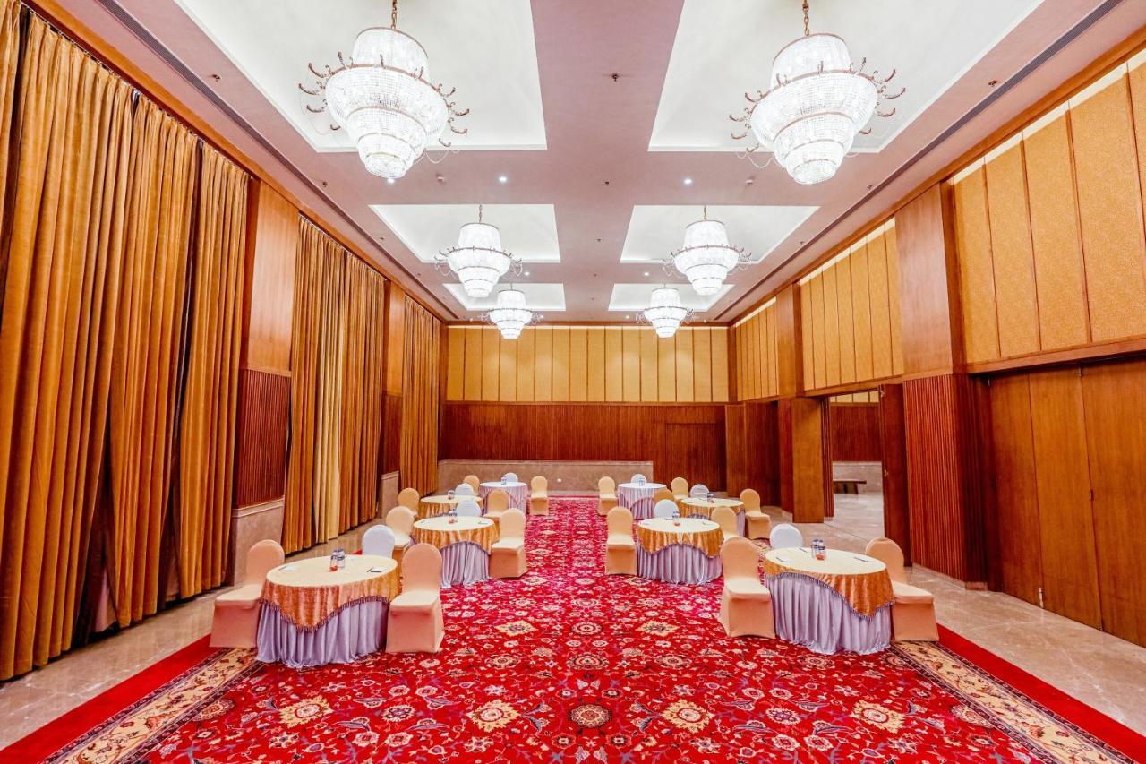 Gulab Kothi By Royal Orchid Hotels Limited Benares Buitenkant foto